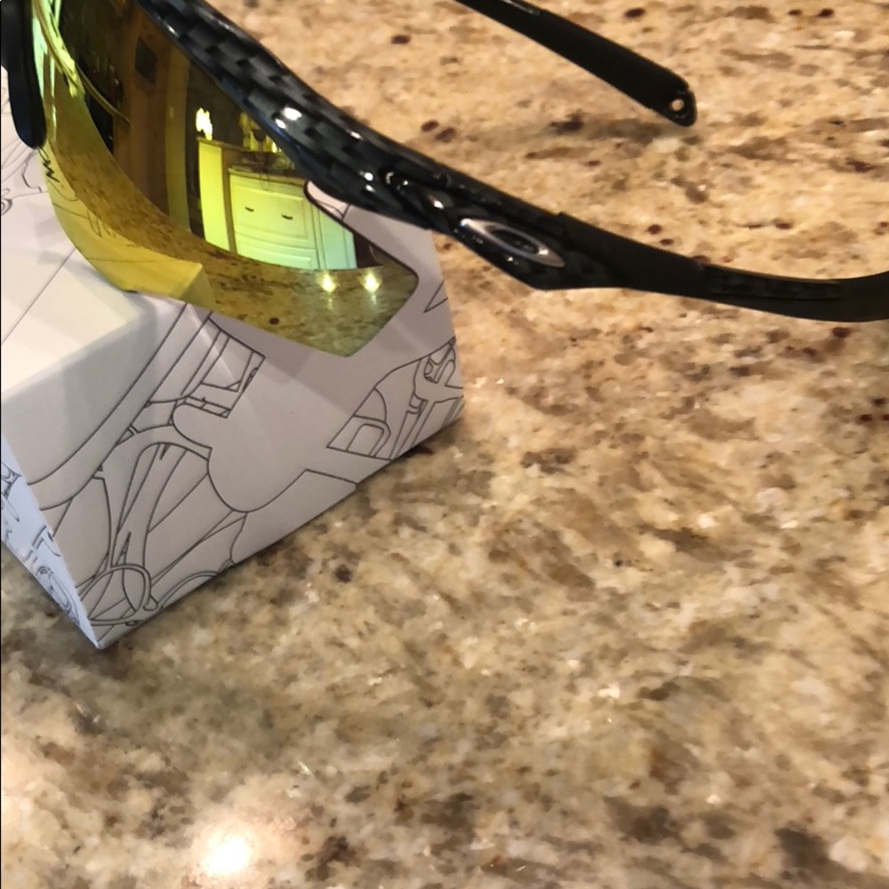 NIB Custom Oakley sunglasses - Picture 2 of 8
